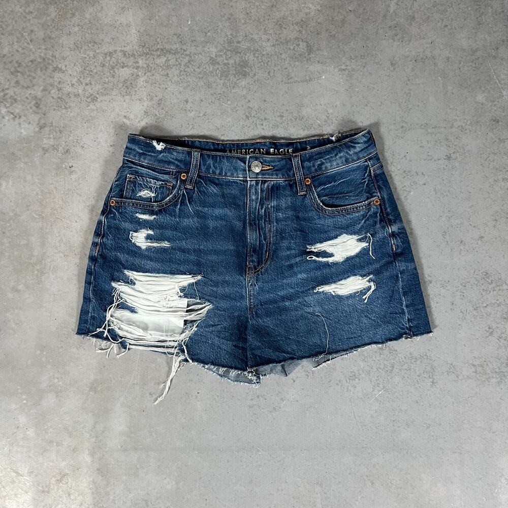 American Eagle Women's Distressed Denim Mom Shorts Strigid Size 4